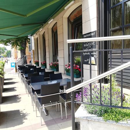 Hotel Burgas Stassfurt Ngoại thất bức ảnh